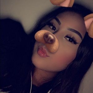 Meet your Posher, Daniela